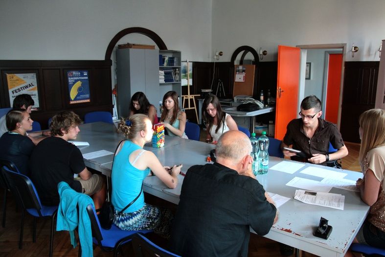 galeria.php?file_id=147&filesPage=9